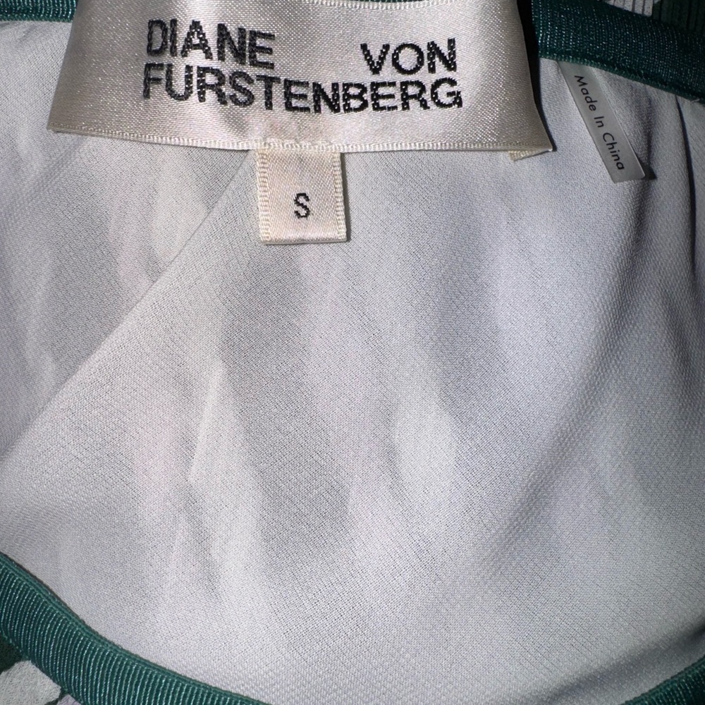 Diane Von Furstenberg Green and White Gwenyth Midi Pencil Skirt - Picture 5 of 7